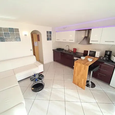 Apartment Village Naturiste Desir